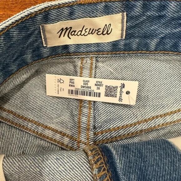 MADEWELL Relaxed Denim Shorts in Renfield Wash: Destructed Edition Size 26 NWT - Picture 10 of 11